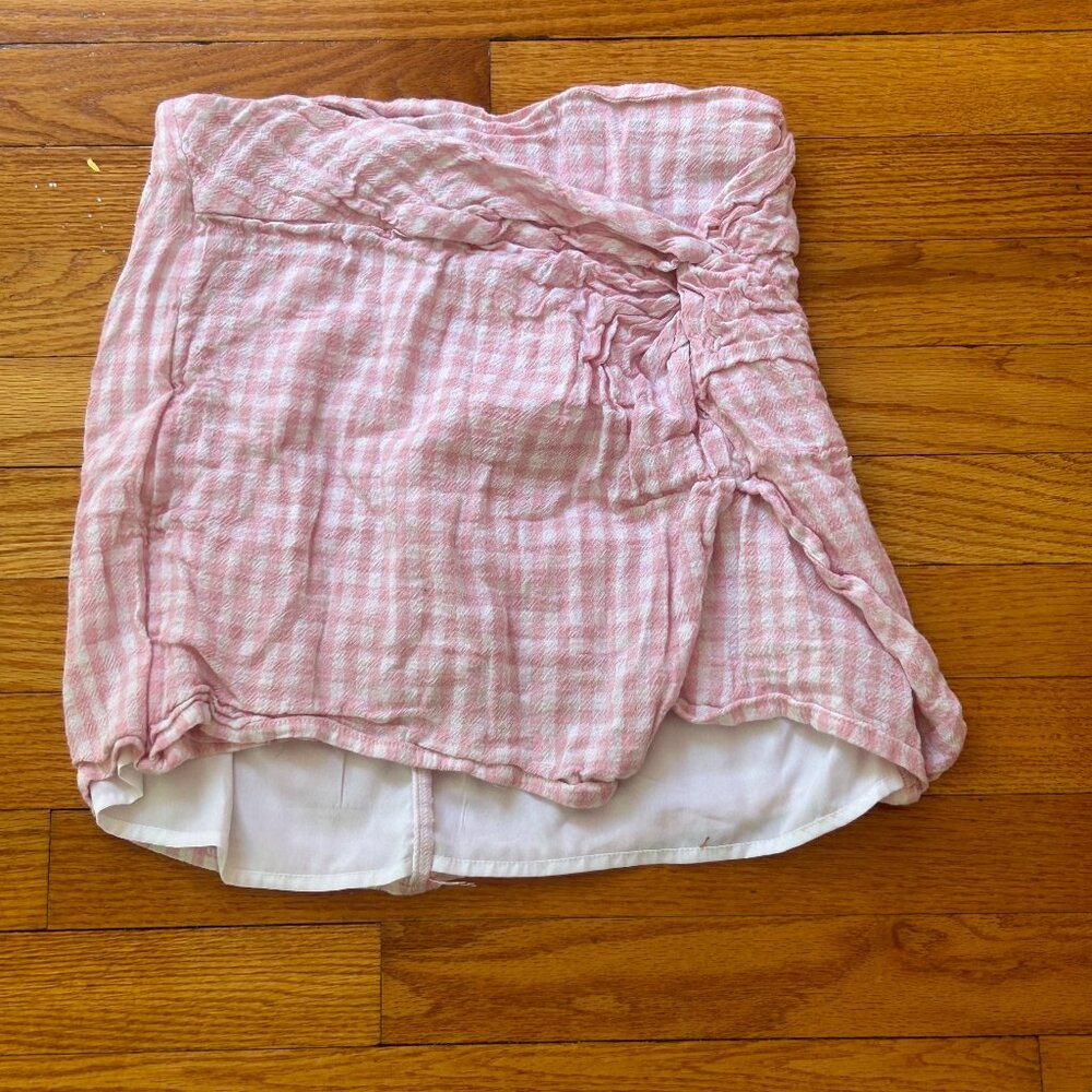 Hollister Pink and White Checkered Mini Skirt; Size: Medium